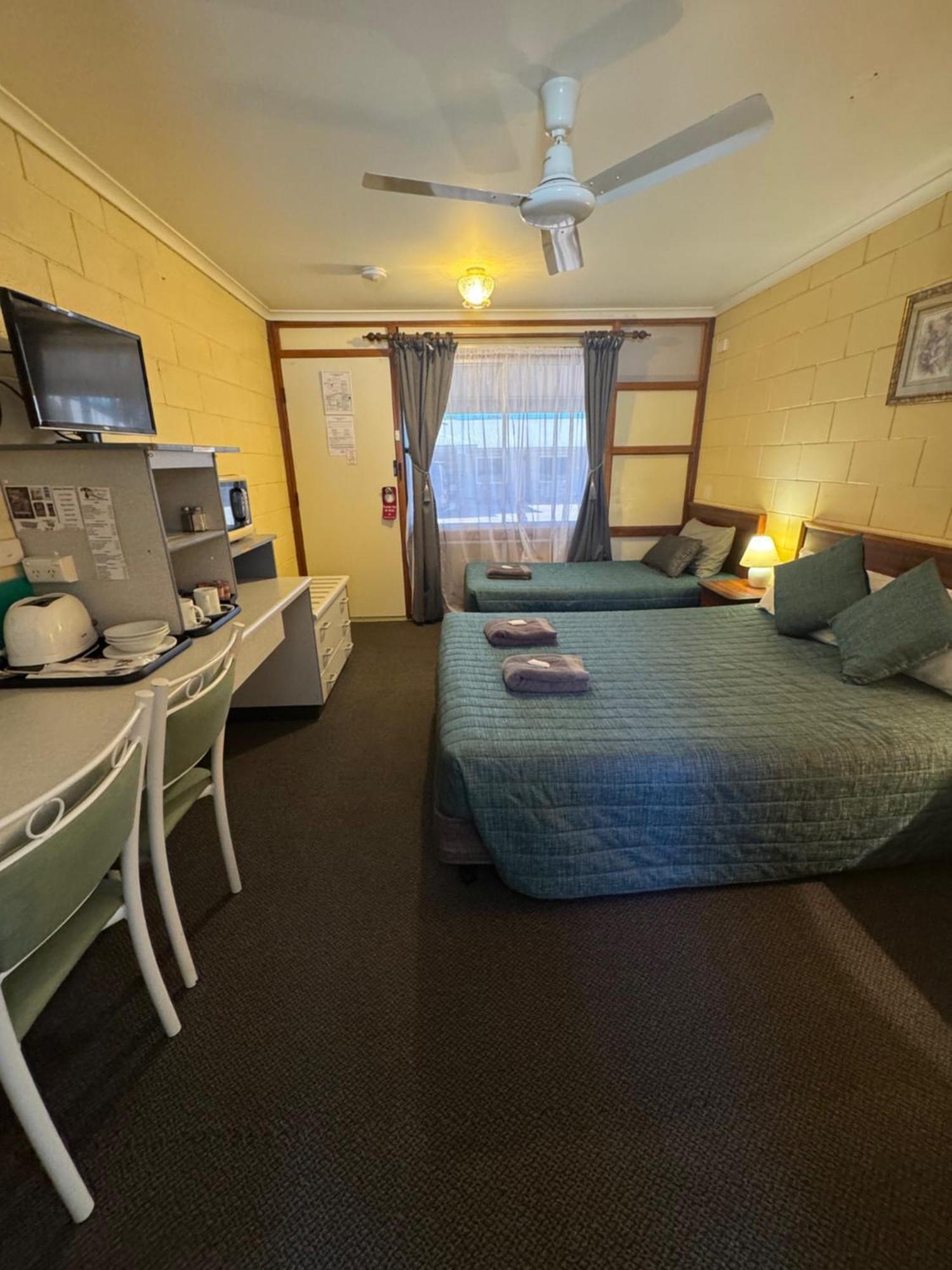 Warrego Motel Charleville Kültér fotó
